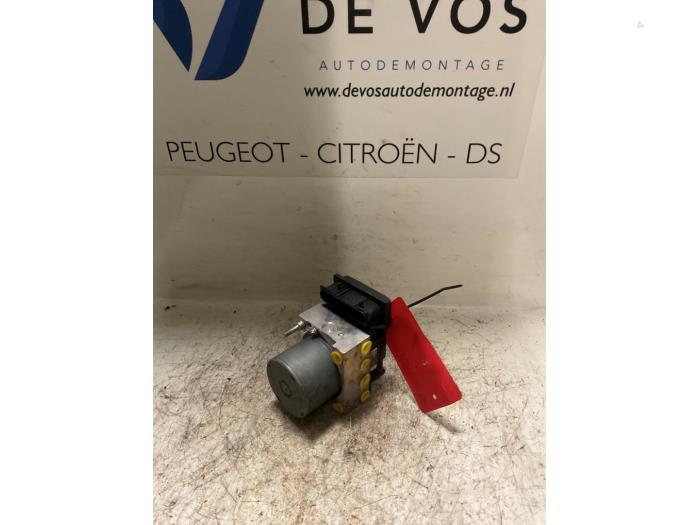 Usagé Bloc ABS Citroen Picasso Prix € 90,00 Règlement à la marge proposé par De Vos Onderdelen