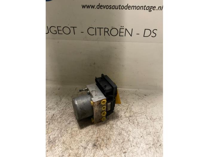 Begagnade ABS-pump Citroen Xsara Picasso (CH) 1.6i 16V Pris € 90,00 Marginaltabell erbjuds av De Vos Onderdelen