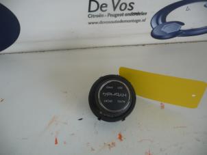 Gebrauchte Schalter Peugeot 508 Preis € 25,00 Margenregelung angeboten von De Vos Autodemontagebedrijf