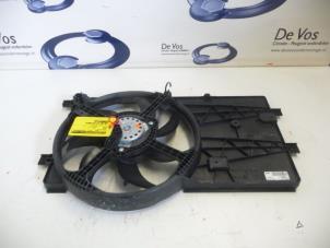 Usagé Boîtier ventilateur Peugeot Bipper (AA) 1.3 HDI Prix € 55,00 Règlement à la marge proposé par De Vos Autodemontagebedrijf