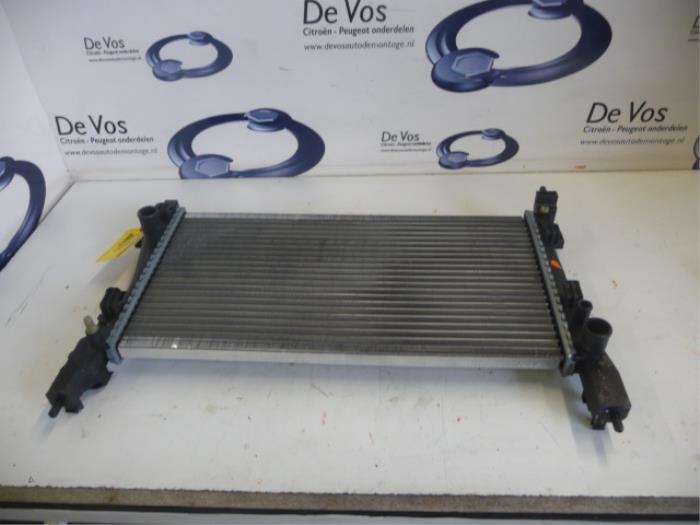 Usagé Radiateur Peugeot Bipper (AA) 1.3 HDI Prix € 55,00 Règlement à la marge proposé par De Vos Onderdelen