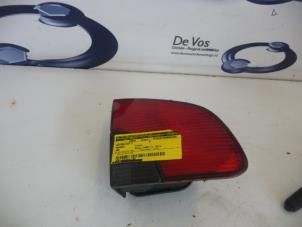 Gebrauchte Rücklicht links Peugeot 406 Break (8E/F) 2.9 V6 24V Preis € 25,00 Margenregelung angeboten von De Vos Autodemontagebedrijf