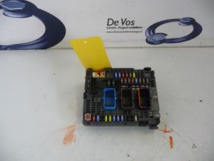 Usados Caja de fusibles Citroen C4 Picasso Precio € 135,00 Norma de margen ofrecido por De Vos Autodemontagebedrijf