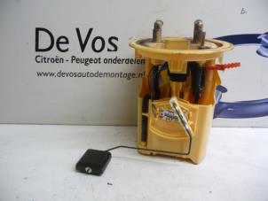 Used Electric fuel pump Peugeot 807 2.0 HDi 16V Price € 55,00 Margin scheme offered by De Vos Autodemontagebedrijf