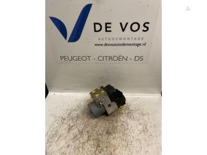 ABS Pumpe van een Citroën Evasion 2.0 CT SX,VSX Turbo 2000