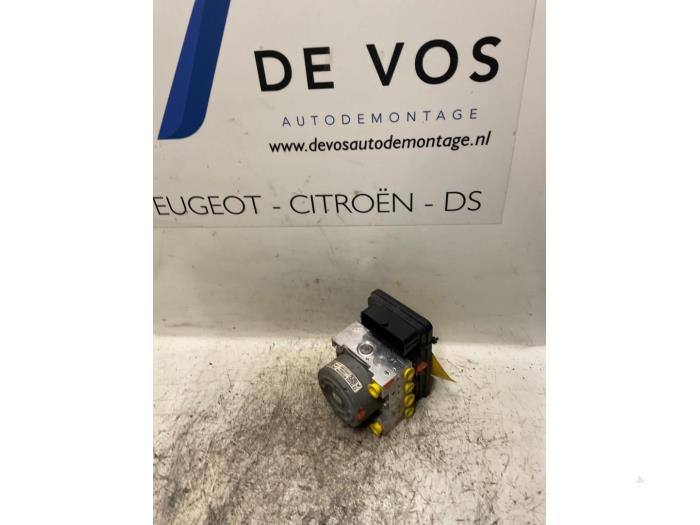 Usagé Bloc ABS Citroen C3 Picasso Prix € 135,00 Règlement à la marge proposé par De Vos Onderdelen
