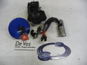 Used Set of cylinder locks (complete) Citroen Saxo 1.4i SX,VSX Price € 70,00 Margin scheme offered by De Vos Autodemontagebedrijf