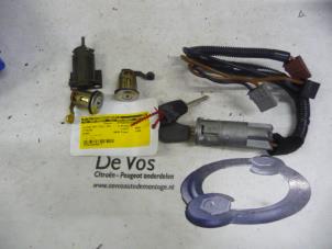 Used Set of cylinder locks (complete) Citroen Xsara Price € 55,00 Margin scheme offered by De Vos Autodemontagebedrijf