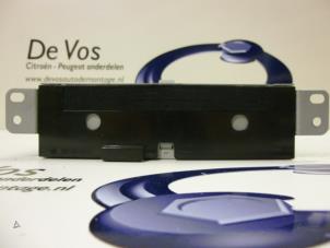 Używane Radioodtwarzacz CD Peugeot 508 (8D) 1.6 HDiF 16V Cena € 80,00 Procedura marży oferowane przez De Vos Autodemontagebedrijf