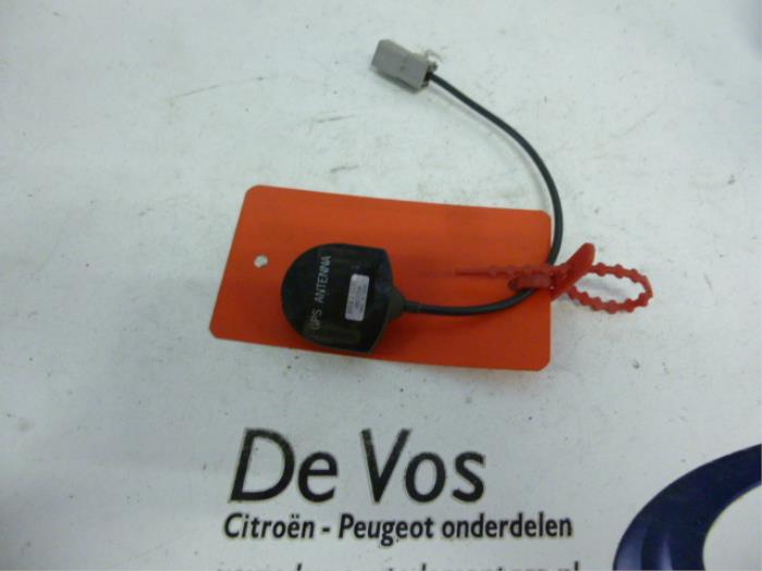 Używane Antena Peugeot 607 (9D/U) 2.2 HDi 16V FAP Cena € 45,00 Procedura marży oferowane przez De Vos Onderdelen