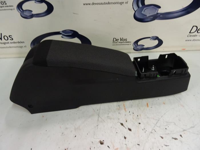 Middle console from a Citroen C4 Cactus 2015