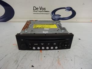 Gebrauchte Radio CD Spieler Peugeot Expert Preis € 50,00 Margenregelung angeboten von De Vos Onderdelen