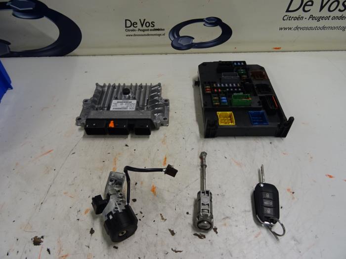 Used Engine management computer Peugeot 508 Price € 350,00 Margin scheme offered by De Vos Onderdelen