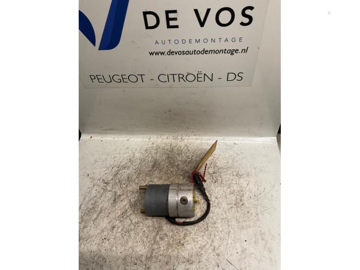 Begagnade ESP-pump Peugeot 607 (9D/U) 2.2 HDi 16V FAP Pris € 160,00 Marginaltabell erbjuds av De Vos Onderdelen