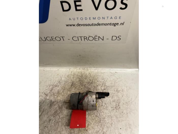 Begagnade ESP-pump Peugeot 406 Break (8E/F) 2.0 HDi 110 Pris € 160,00 Marginaltabell erbjuds av De Vos Onderdelen