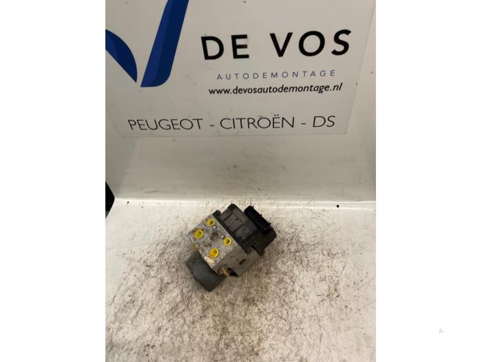 Usagé Pompe ABS Lancia Zeta 2.1 Turbo DS 12V Prix € 90,00 Règlement à la marge proposé par De Vos Onderdelen