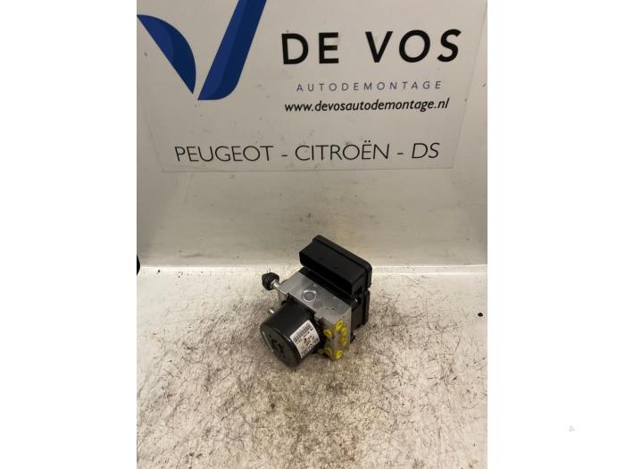 Usagé Bloc ABS Citroen C-Crosser Prix € 250,00 Règlement à la marge proposé par De Vos Onderdelen