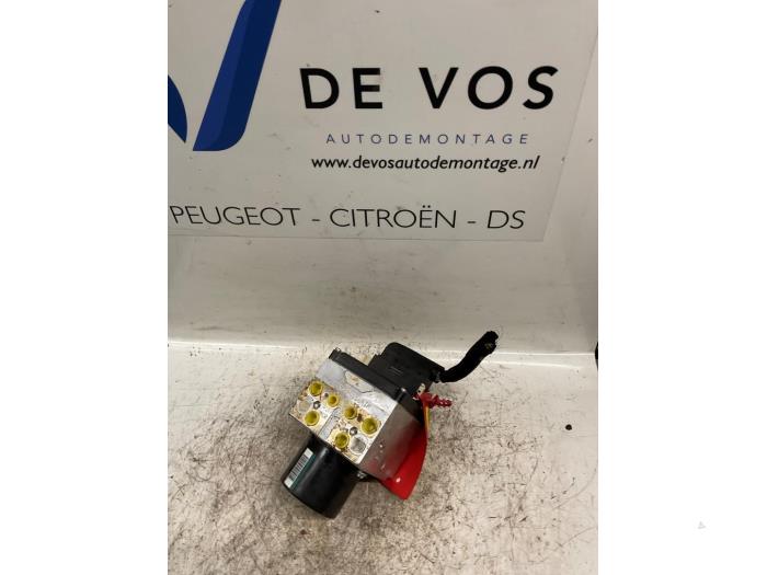 Used ABS pump Citroen C6 (TD) 2.2 HdiF 16V Price € 135,00 Margin scheme offered by De Vos Onderdelen