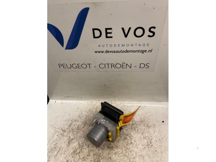 Usagé Bloc ABS Citroen C5 Prix € 160,00 Règlement à la marge proposé par De Vos Onderdelen