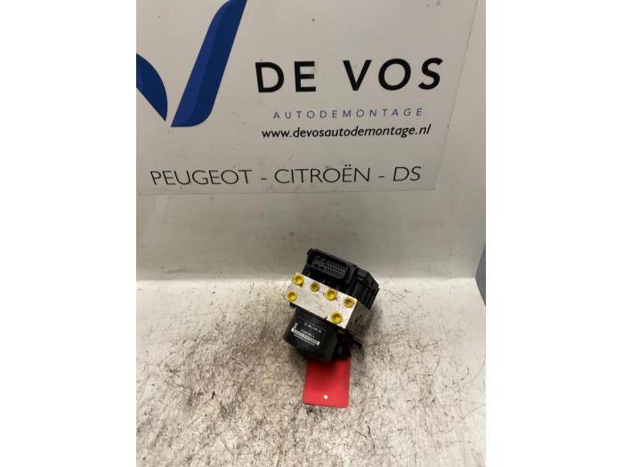 Gebrauchte ABS Pumpe Peugeot 106 II 1.4 XN,XR,XS,XT Preis € 90,00 Margenregelung angeboten von De Vos Onderdelen