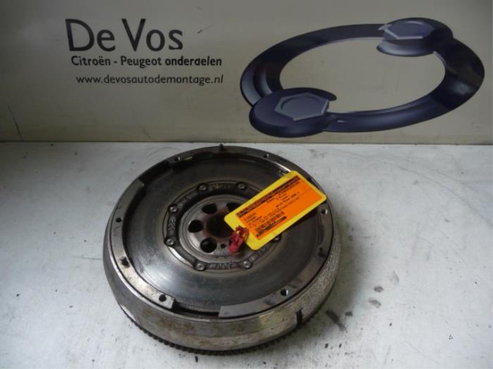 Flywheel from a Citroën C4 Picasso (UD/UE/UF) 1.6 HDi 16V 110 2008