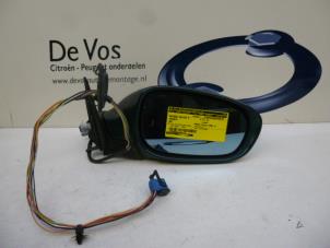 Used Wing mirror, right Peugeot 607 (9D/U) 2.2 HDi 16V FAP Price € 100,00 Margin scheme offered by De Vos Autodemontagebedrijf
