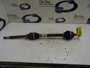 Used Front drive shaft, right Peugeot 308 Price € 100,00 Margin scheme offered by De Vos Autodemontagebedrijf
