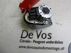 Used Heater valve motor Peugeot 607 (9D/U) 2.2 HDi 16V FAP Price € 25,00 Margin scheme offered by De Vos Autodemontagebedrijf