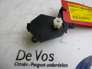 Used Heater valve motor Peugeot 806 1.9 STDT,SVDT,SVDT Pullman Price € 35,00 Margin scheme offered by De Vos Autodemontagebedrijf