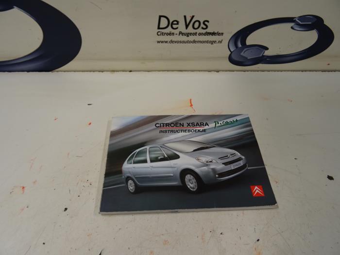 Używane Instrukcja Citroen Xsara Picasso (CH) 2.0 16V Cena € 10,00 Procedura marży oferowane przez De Vos Onderdelen