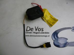 Używane Elektryczny zawór nagrzewnicy Citroen Xsara Cena € 35,00 Procedura marży oferowane przez De Vos Autodemontagebedrijf