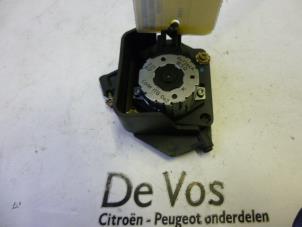 Used Heater valve motor Citroen Xantia (X2/X7) 2.1 TD Price € 25,00 Margin scheme offered by De Vos Autodemontagebedrijf