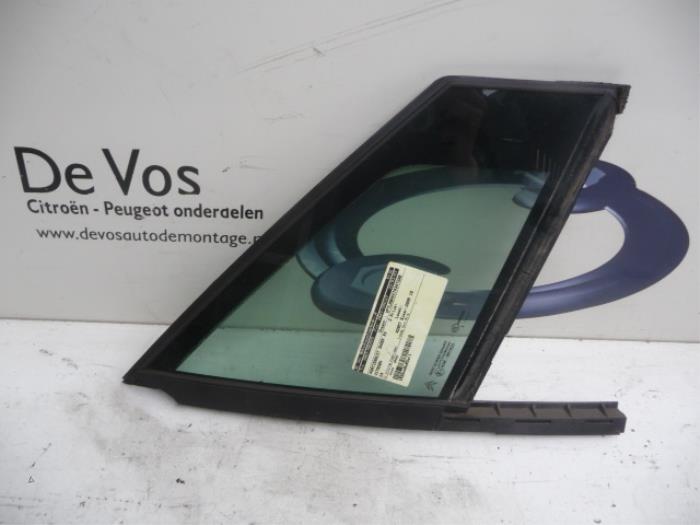 Usados Ventanilla triangular derecha delante Citroen C4 Coupé (LA) 1.6 HDi 16V Precio € 35,00 Norma de margen ofrecido por De Vos Onderdelen