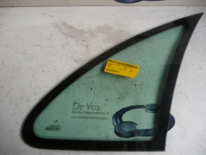 Usados Ventanilla triangular derecha detrás Citroen Picasso Precio € 35,00 Norma de margen ofrecido por De Vos Onderdelen
