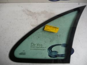 Usagé Vitre triangulaire arrière droite Citroen Picasso Prix € 35,00 Règlement à la marge proposé par De Vos Autodemontagebedrijf