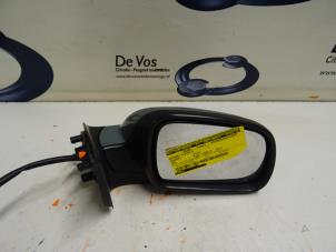Used Wing mirror, right Peugeot 307 SW (3H) 1.6 16V Price € 55,00 Margin scheme offered by De Vos Autodemontagebedrijf