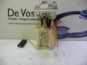 Usados Bomba eléctrica de combustible Citroen Xsara Picasso (CH) 1.6 Precio € 55,00 Norma de margen ofrecido por De Vos Autodemontagebedrijf