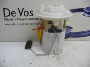 Usagé Pompe carburant électrique Peugeot 207 CC (WB) 1.6 16V Prix € 55,00 Règlement à la marge proposé par De Vos Autodemontagebedrijf