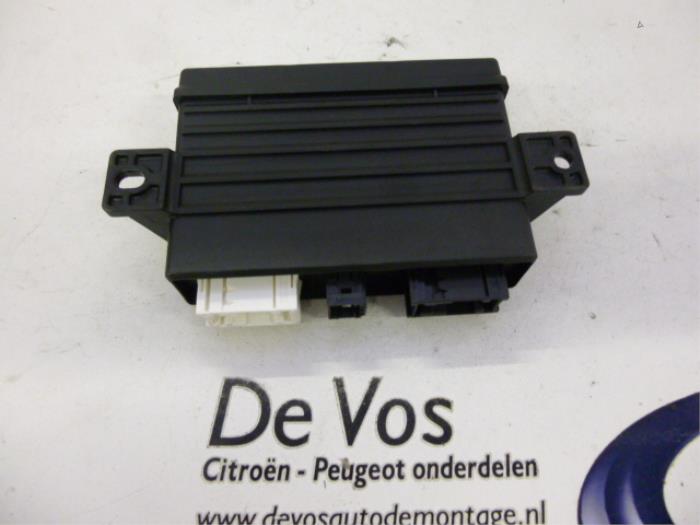 Module PDC d'un Citroen C5 2008