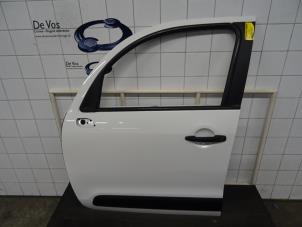 Używane Drzwi lewe przednie wersja 4-drzwiowa Citroen C3 Picasso (SH) 1.4 16V VTI 95 Cena € 200,00 Procedura marży oferowane przez De Vos Autodemontagebedrijf