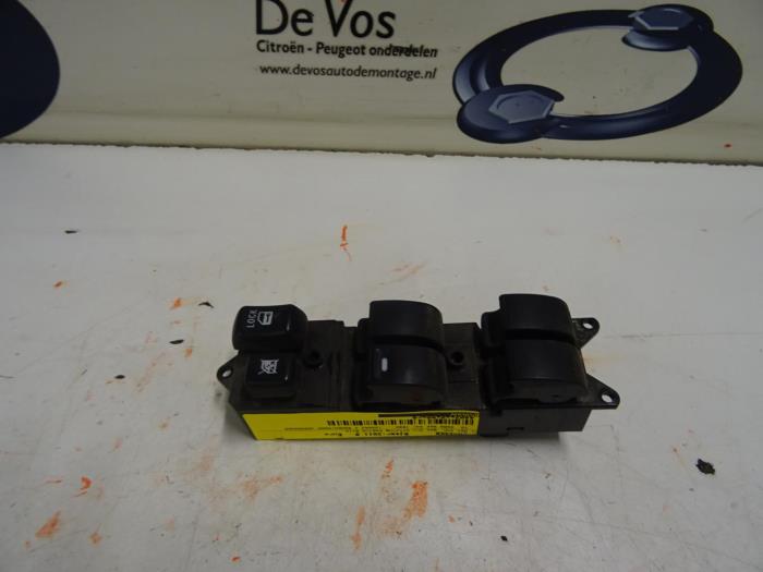Usados Interruptor combinado de ventanillas Citroen C-Crosser Precio € 90,00 Norma de margen ofrecido por De Vos Onderdelen