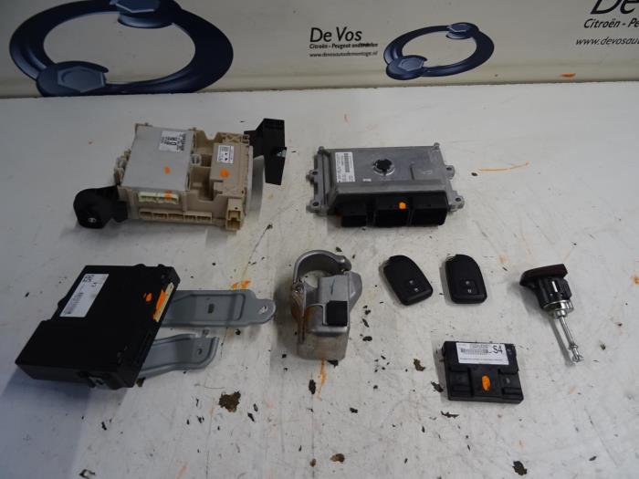 Used Engine management computer Peugeot 108 Price € 350,00 Margin scheme offered by De Vos Onderdelen