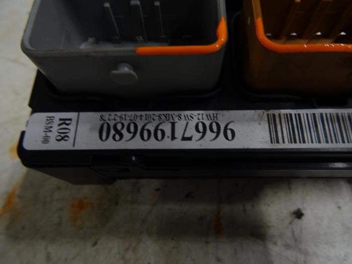 Caja de fusibles de un Citroen DS3 2014