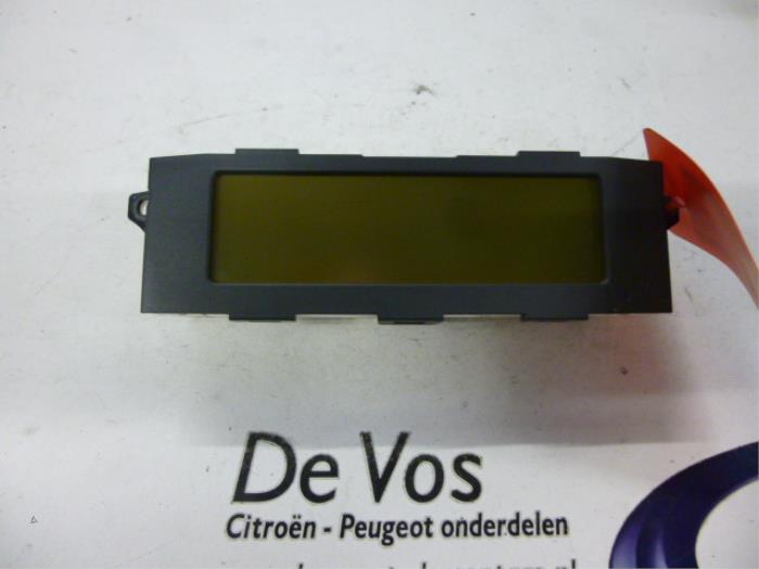 Begagnade Innerdisplay Citroen C5 II Berline (RC) 2.2 HDiF 16V Pris € 55,00 Marginaltabell erbjuds av De Vos Onderdelen