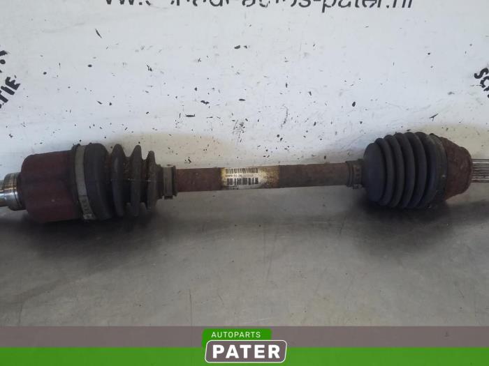 Gebrauchte Antriebswelle links vorne Ford Fiesta 6 (JA8) 1.25 16V Preis € 26,25 Margenregelung angeboten von Autoparts Pater