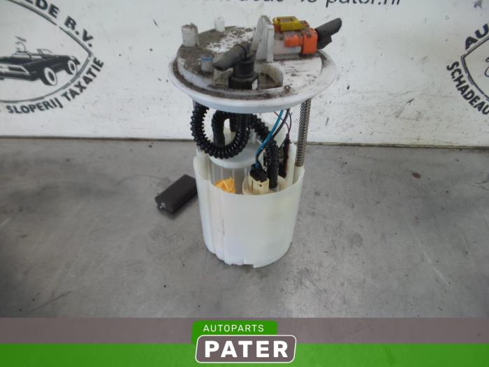 Usagé Pompe essence Fiat Grande Punto (199) 1.2 Prix € 21,00 Règlement à la marge proposé par Autoparts Pater