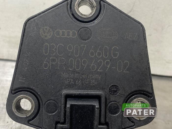 Ölstandsensor van een Audi A3 Sportback (8VA/8VF) 1.6 TDI 16V 2014