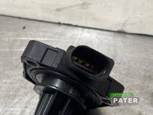 Ölstandsensor van een Audi A3 Sportback (8VA/8VF) 1.6 TDI 16V 2014