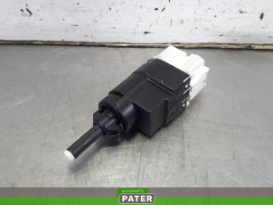 Used Brake light switch Renault Clio IV Estate/Grandtour (7R) 1.5 Energy dCi 90 FAP Price € 26,25 Margin scheme offered by Autoparts Pater