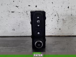 Used Navigation control panel Renault Clio IV (5R) 1.5 dCi 90 FAP Price € 42,00 Margin scheme offered by Autoparts Pater